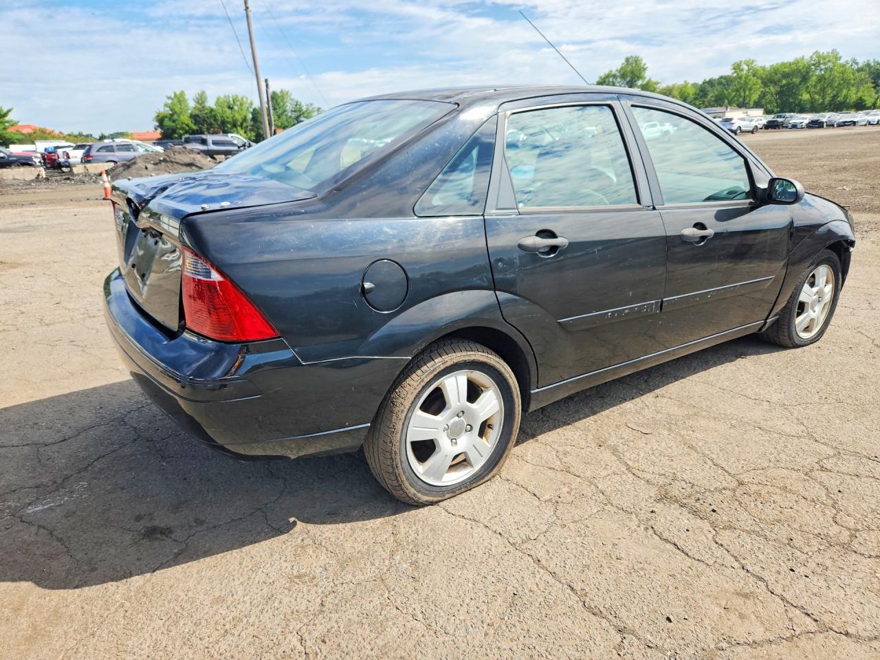 2007 FORD FOCUS ZX4 — Фото 3 из 12