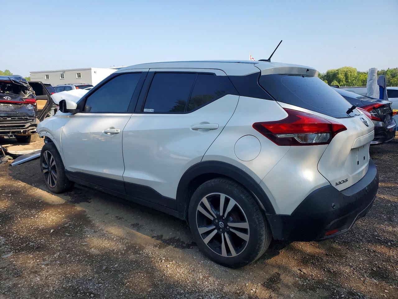 2020 NISSAN KICKS SV — Фото 2 из 13