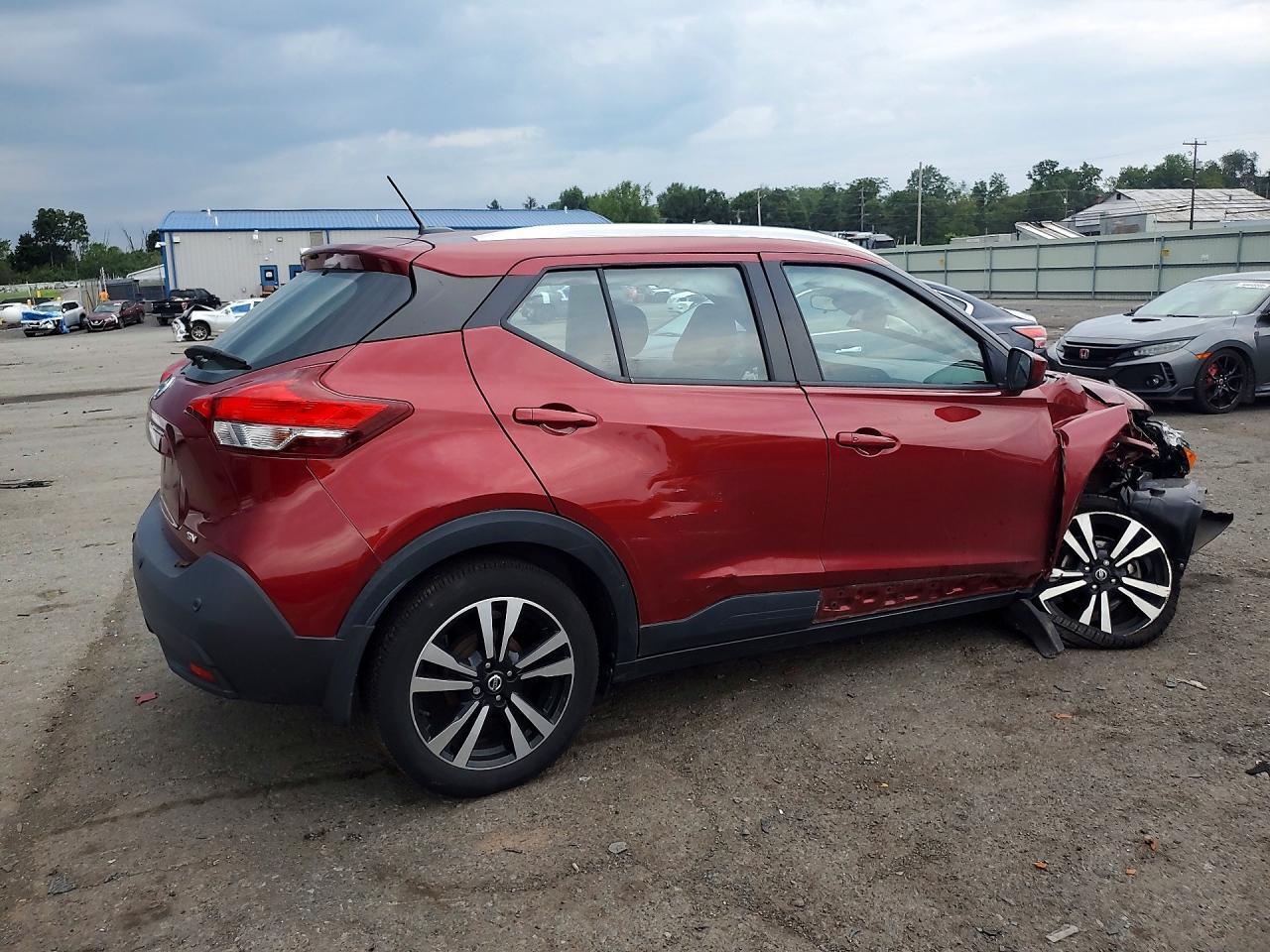 2020 NISSAN KICKS SV — Фото 3 из 12