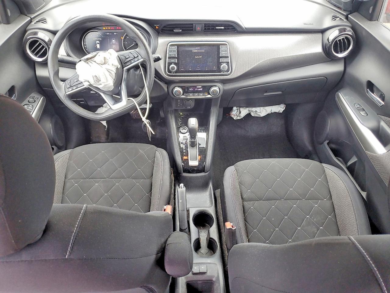 2020 NISSAN KICKS SV — Фото 8 из 12