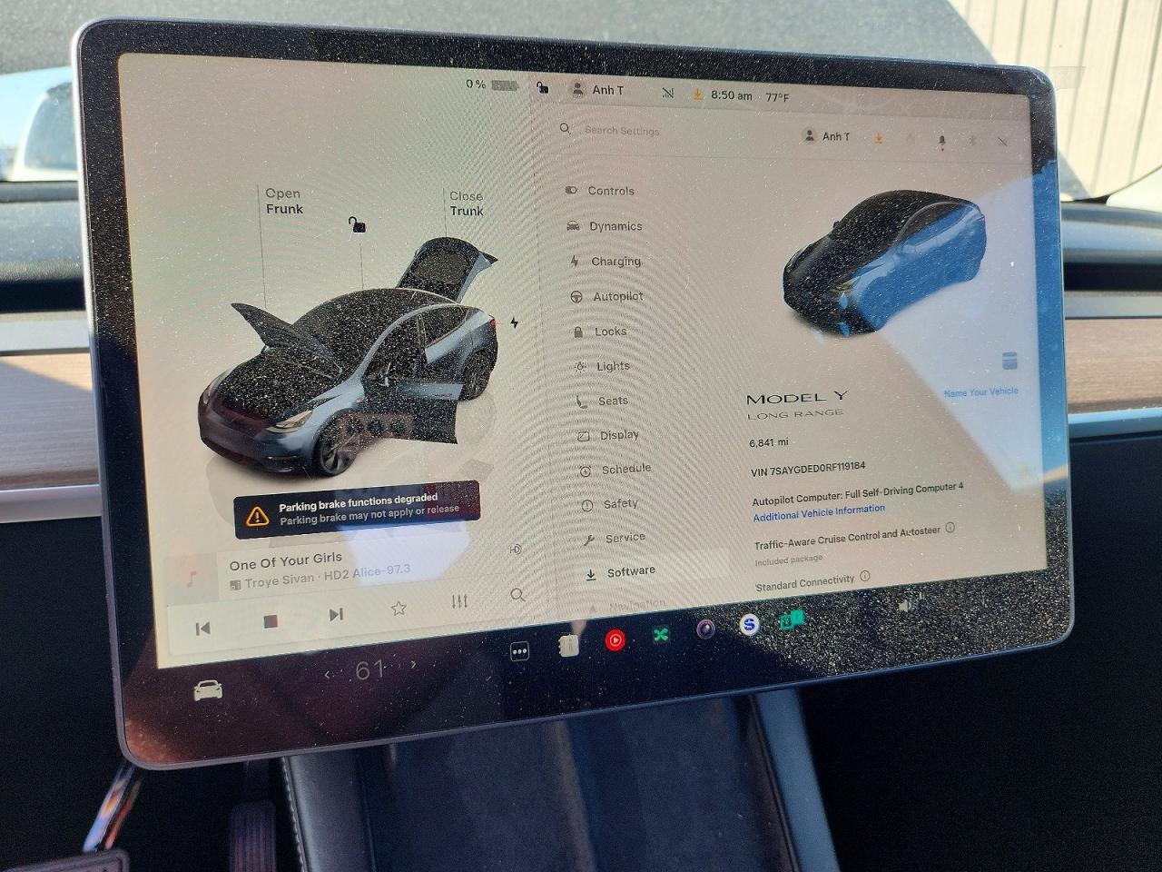 2024 TESLA MODEL Y — Фото 9 из 12
