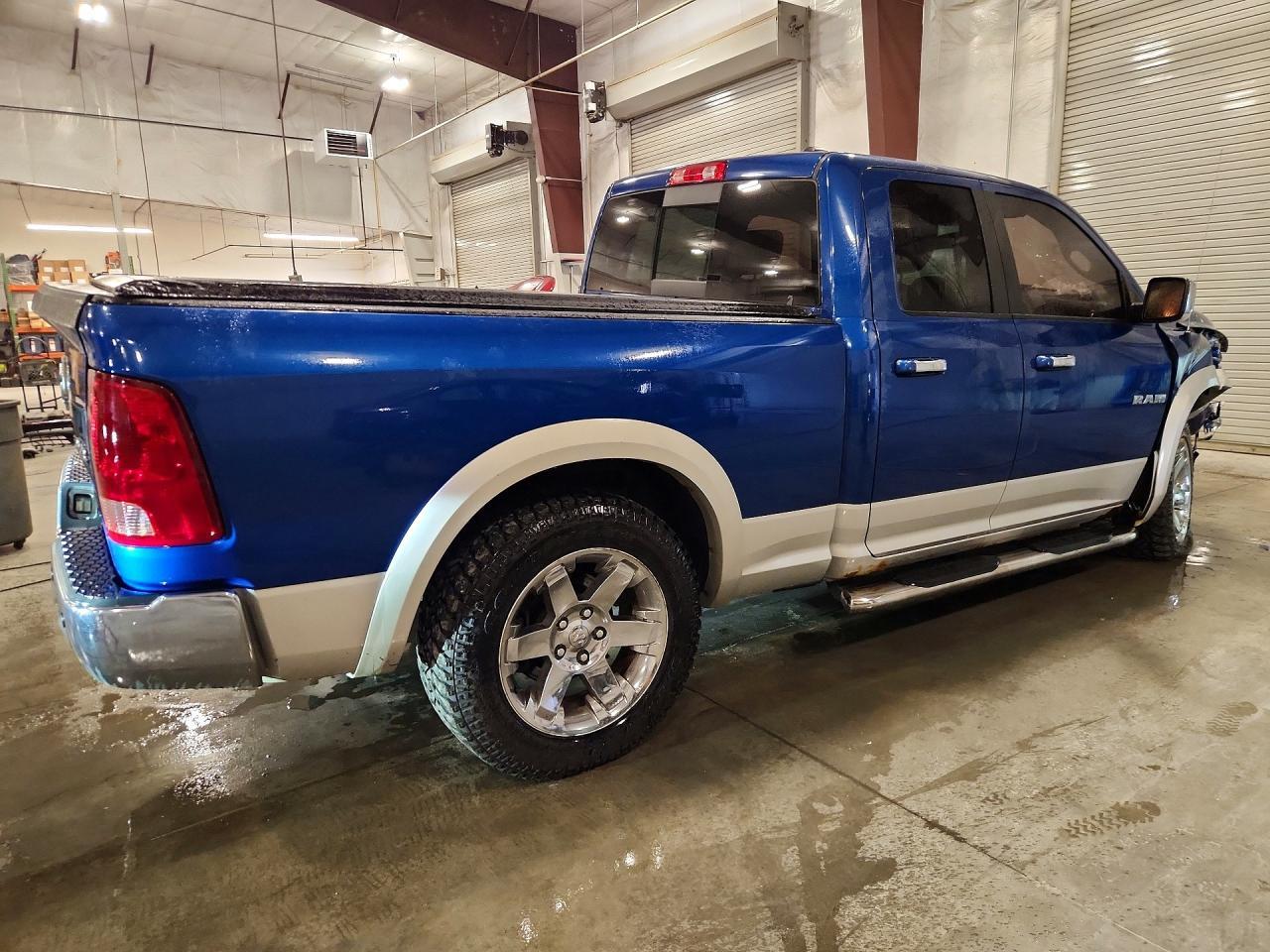 2010 DODGE RAM 1500 — Фото 3 из 12
