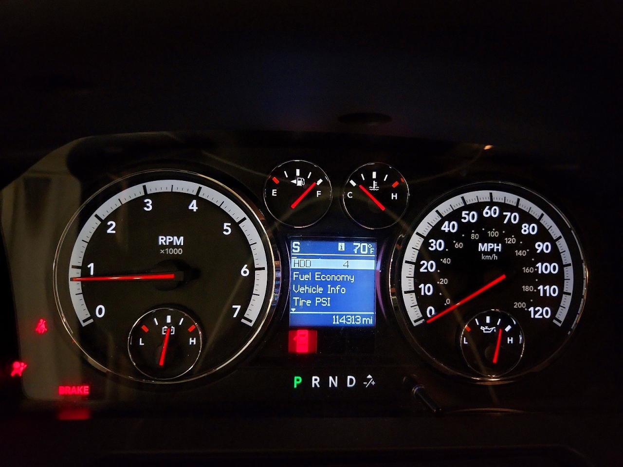 2010 DODGE RAM 1500 — Фото 9 из 12
