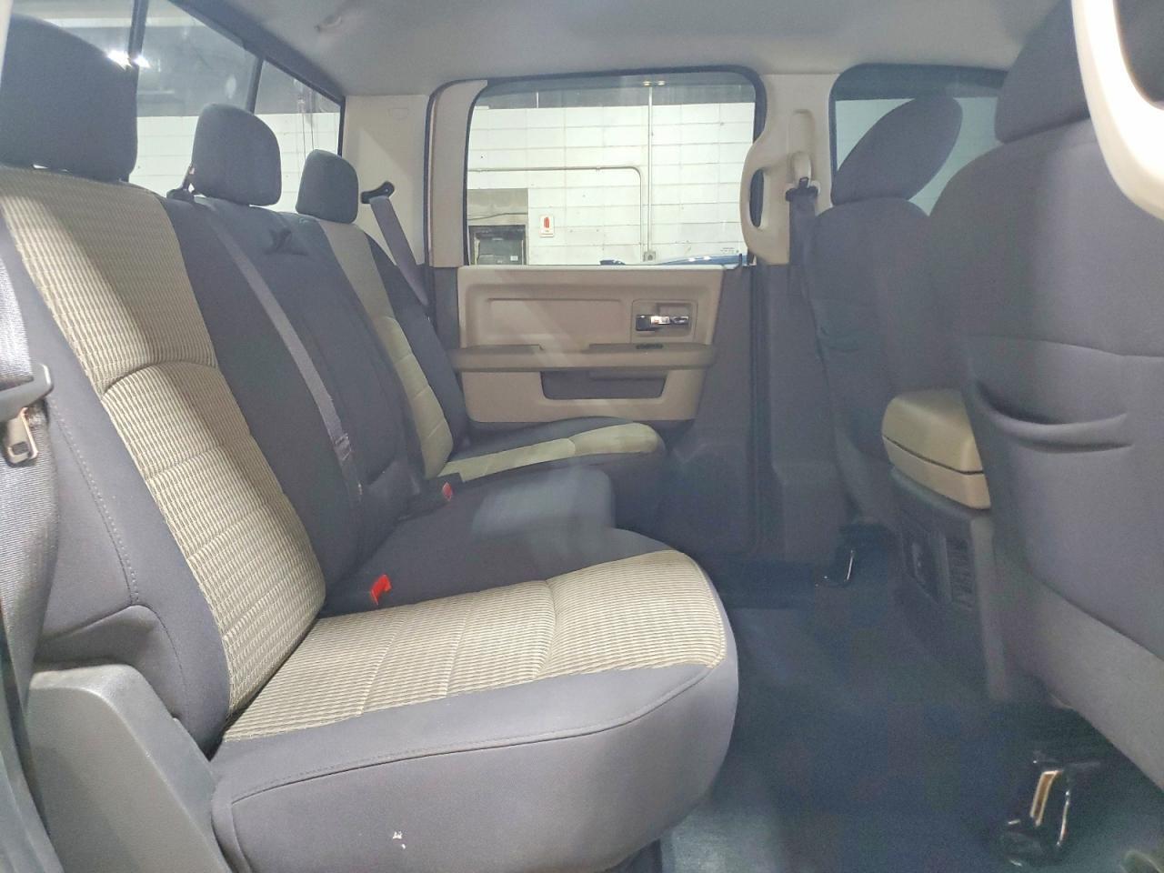 2010 DODGE RAM 1500 — Фото 10 из 12