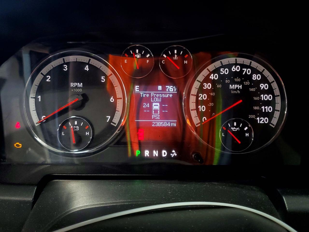 2010 DODGE RAM 1500 — Фото 9 из 12
