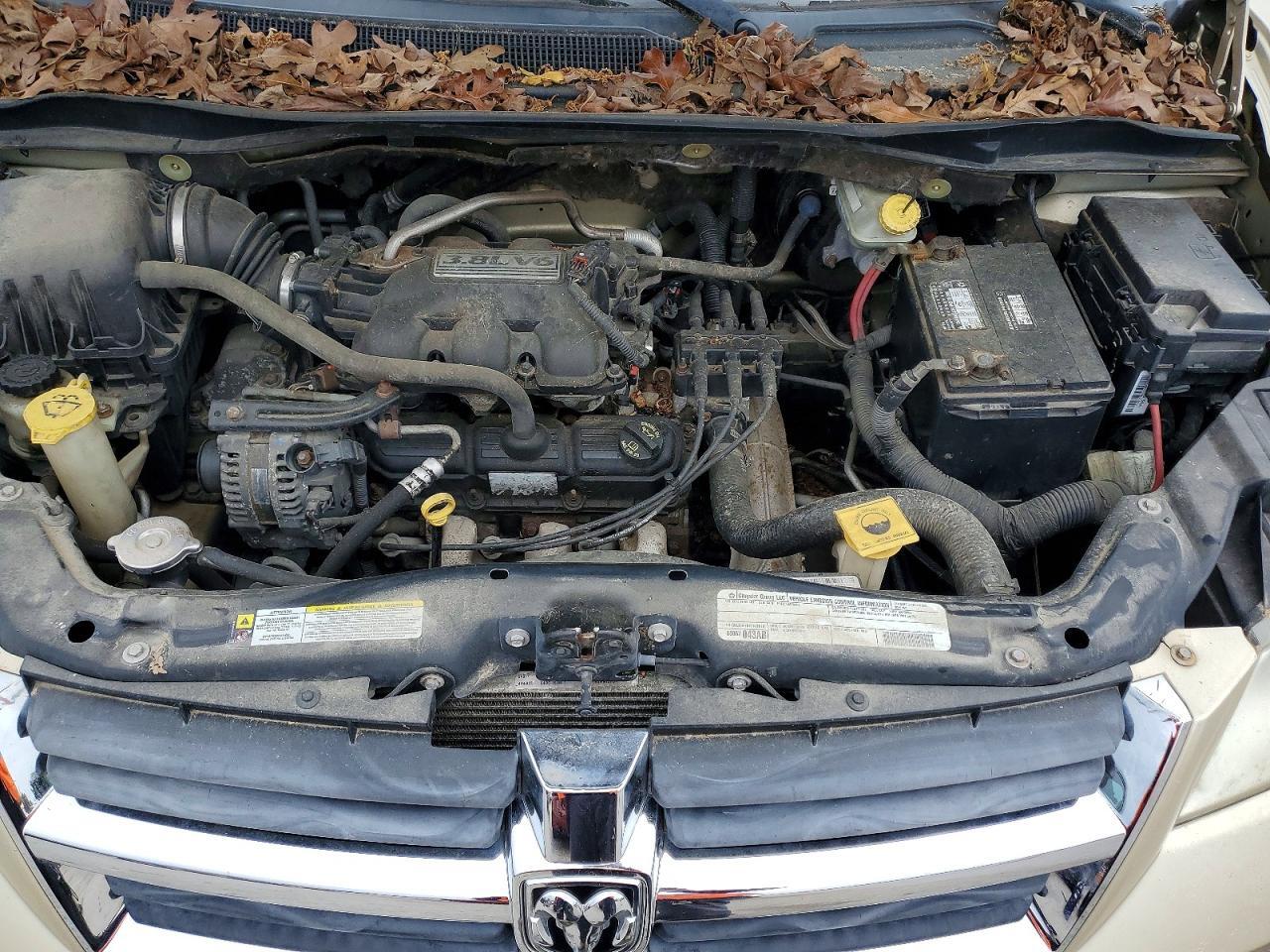 2010 DODGE GRAND CARAVAN SXT — Фото 12 из 13