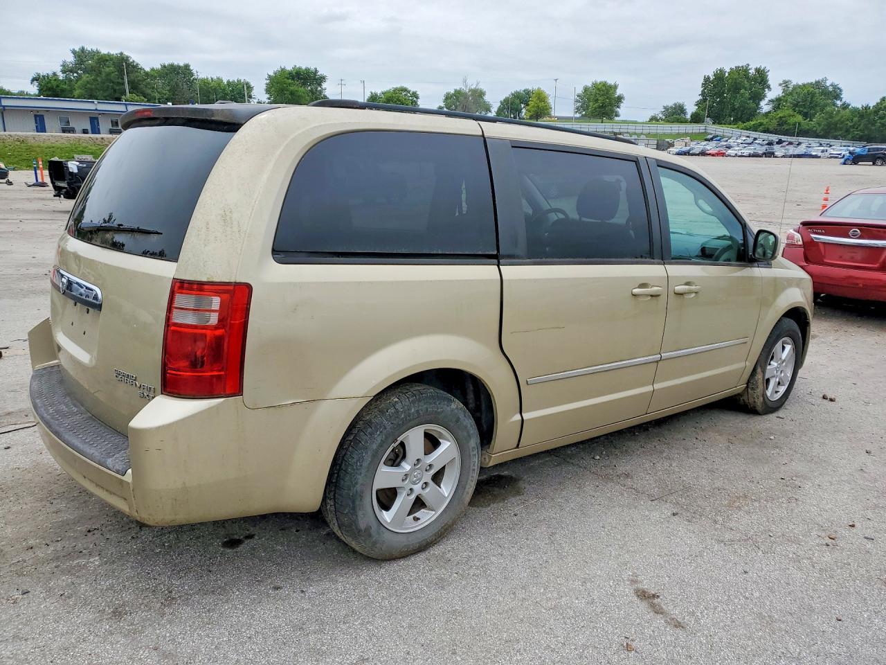 2010 DODGE GRAND CARAVAN SXT — Фото 3 из 13