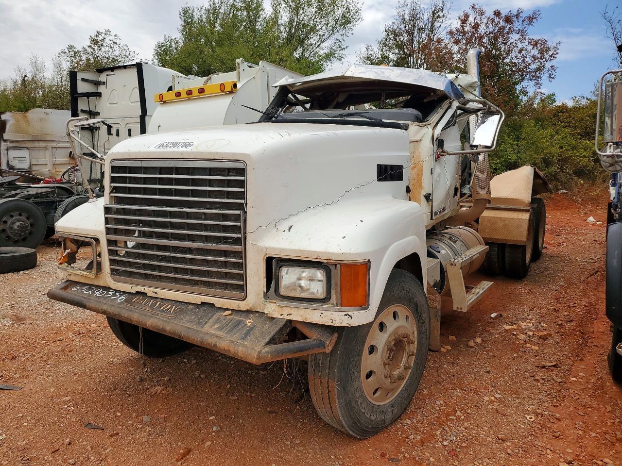 2016 MACK CHU613 1M1AN07Y7GM023263