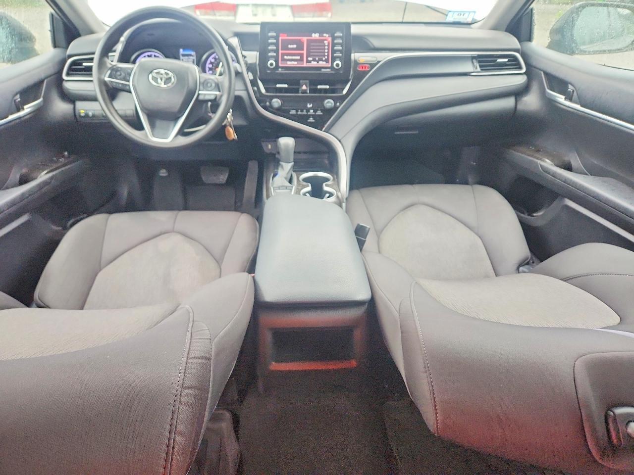 2024 TOYOTA CAMRY LE — Фото 8 из 12