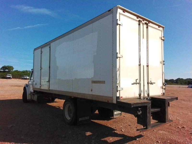 2013 CHEVROLET EXPRESS BOX TRUCK — Фото 2 из 13