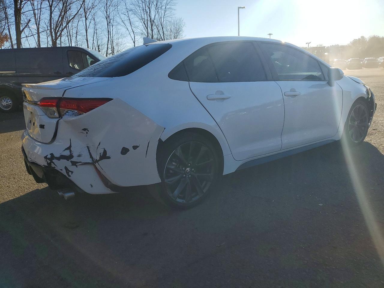 2024 TOYOTA COROLLA SE — Фото 3 из 12