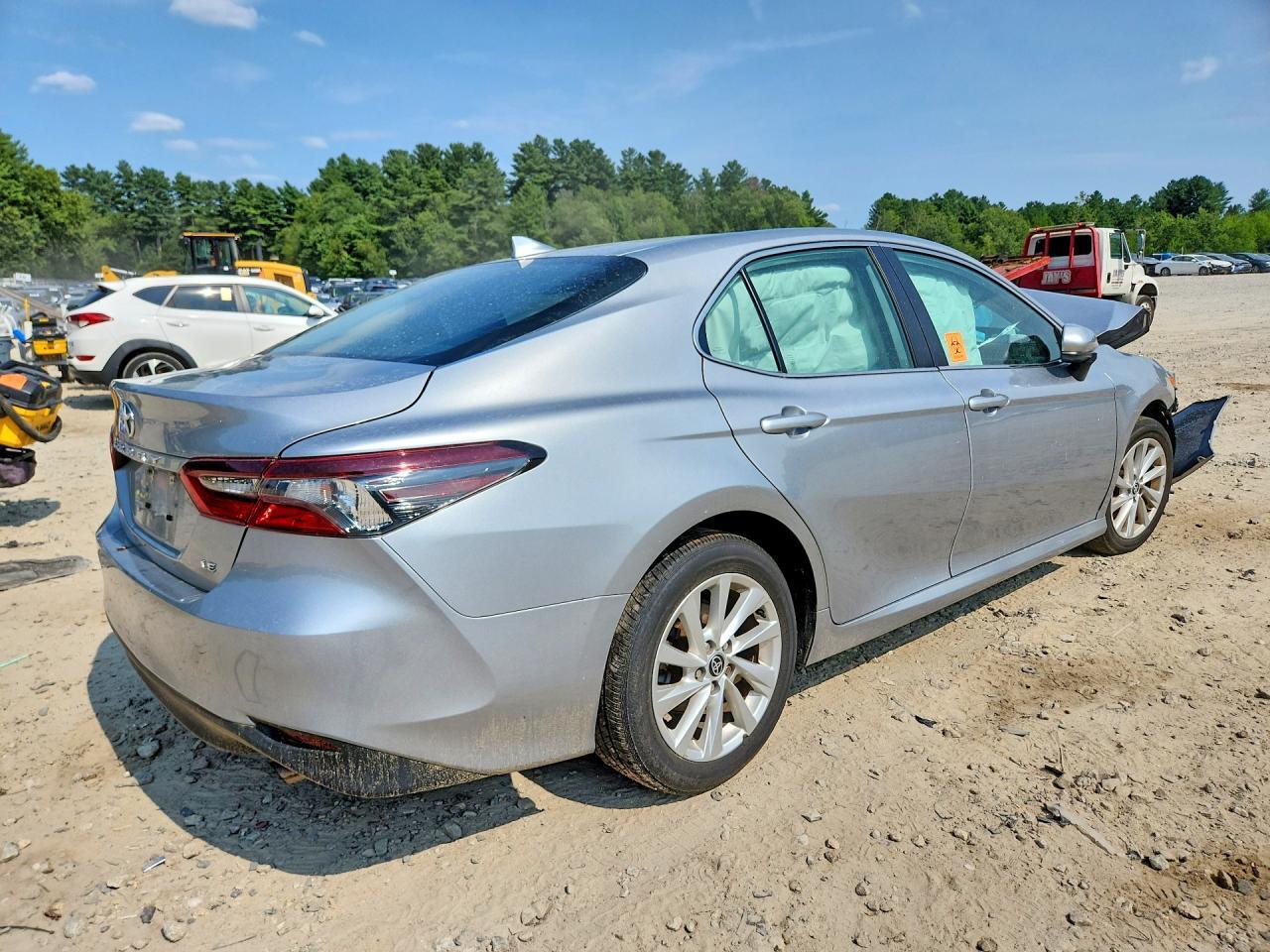 2024 TOYOTA CAMRY LE — Фото 3 из 12