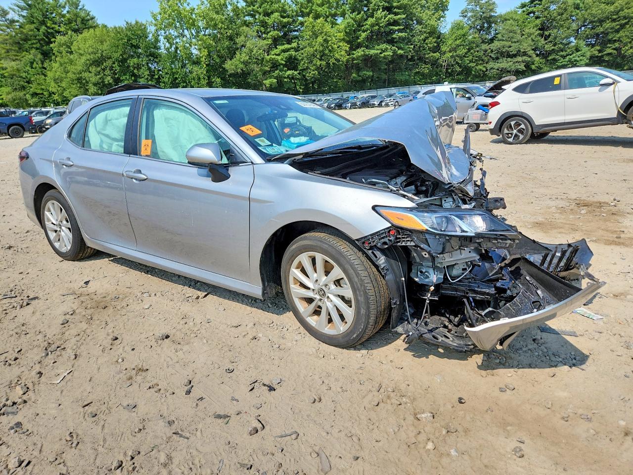 2024 TOYOTA CAMRY LE — Фото 4 из 12