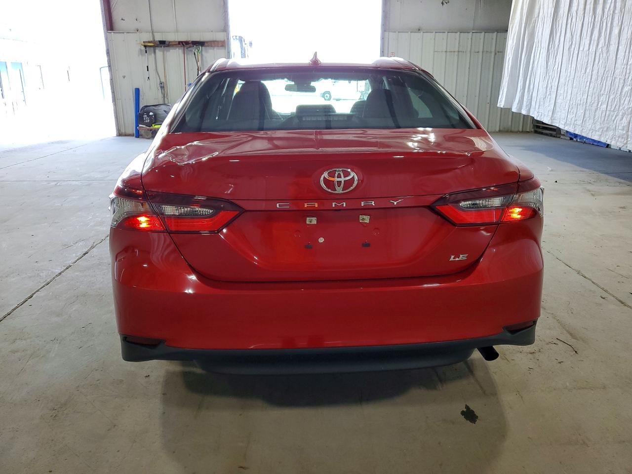 2024 TOYOTA CAMRY LE — Фото 6 из 12