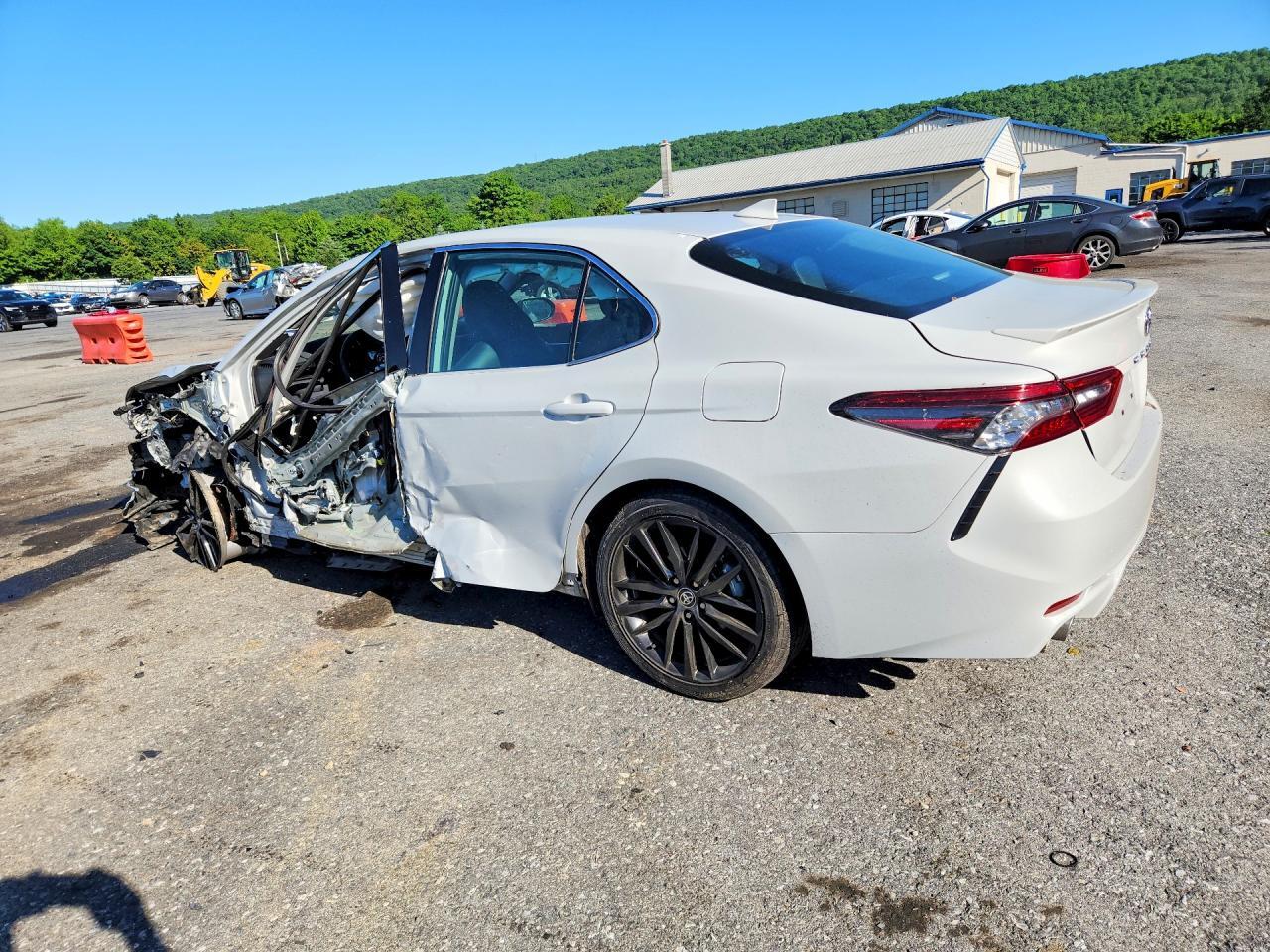 2024 TOYOTA CAMRY XSE — Фото 2 из 12