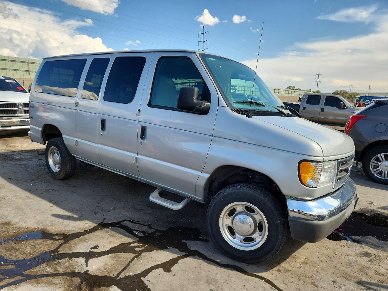 1FMNE11L97DA61075 2007 FORD ECONOLINE photo no. 4