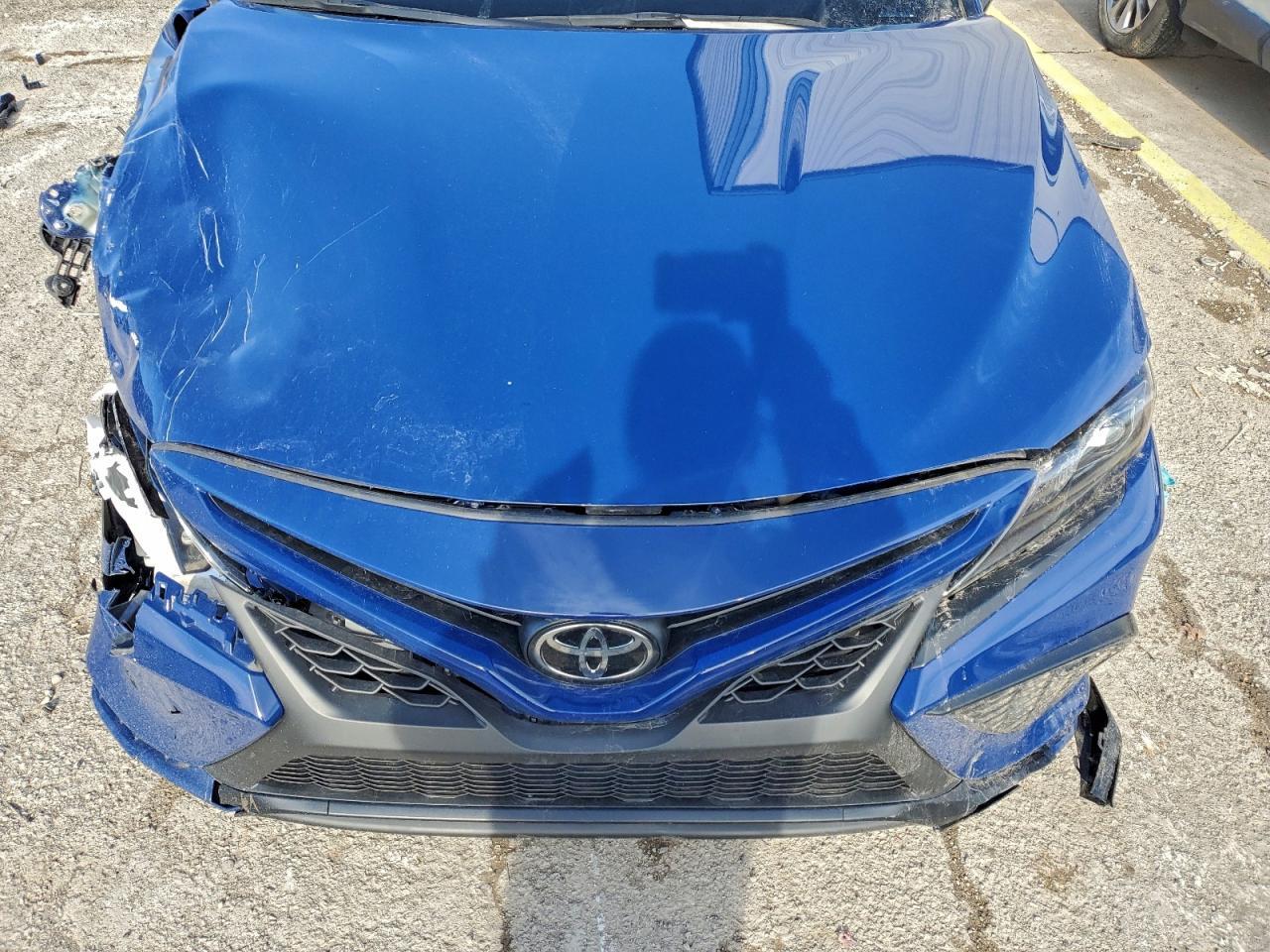 2024 TOYOTA CAMRY SE NIGHT SHADE — Фото 11 из 12