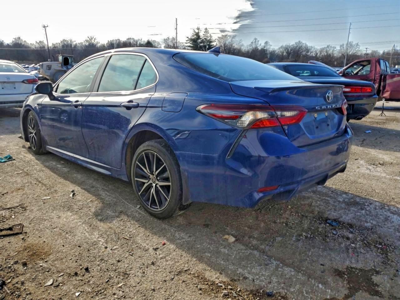 2024 TOYOTA CAMRY SE NIGHT SHADE — Фото 2 из 12