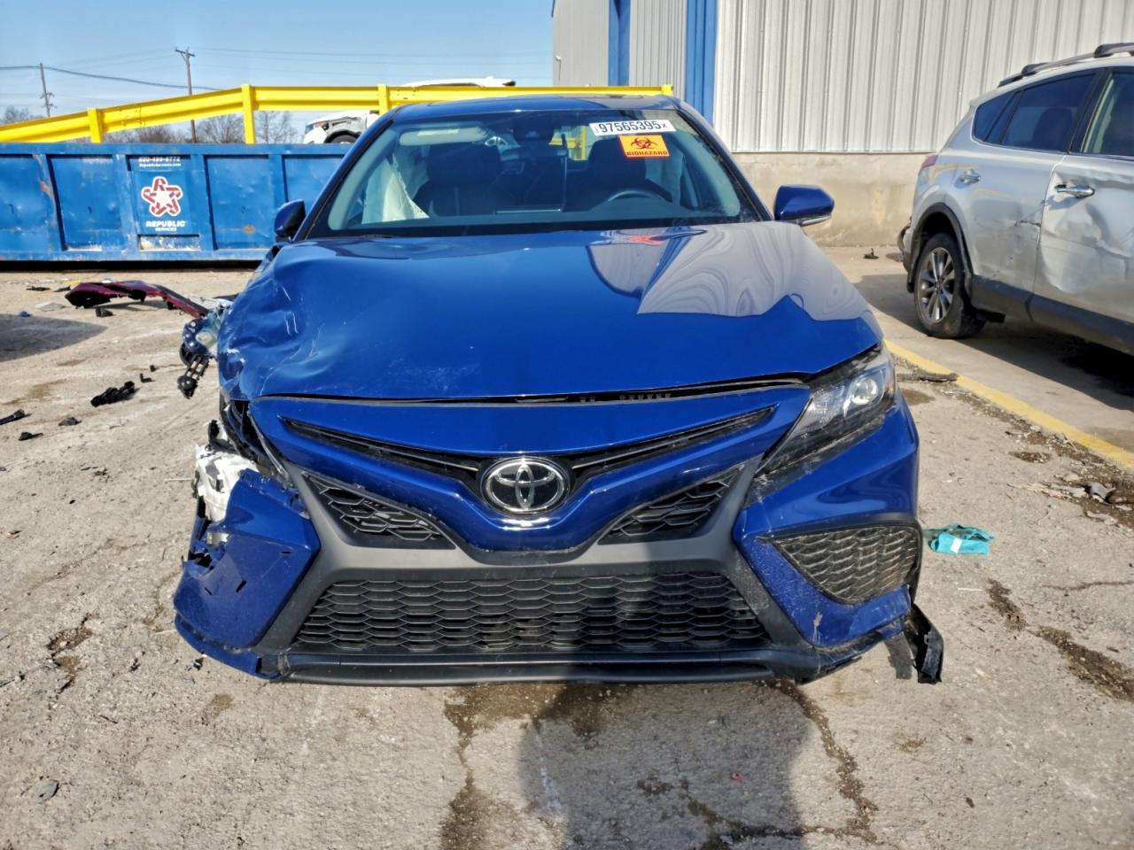 2024 TOYOTA CAMRY SE NIGHT SHADE — Фото 5 из 12