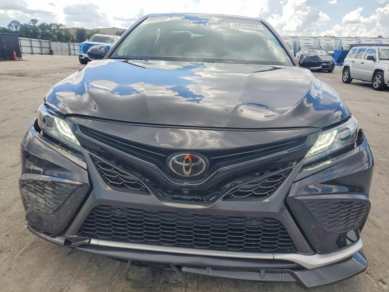 2024 TOYOTA CAMRY XSE V6 — Фото 5 из 13