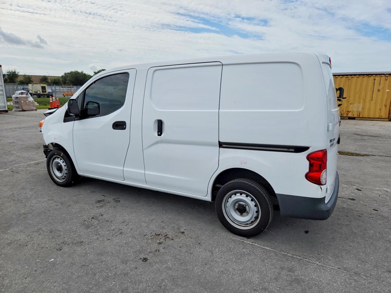 2020 NISSAN NV200 S — Фото 2 из 13