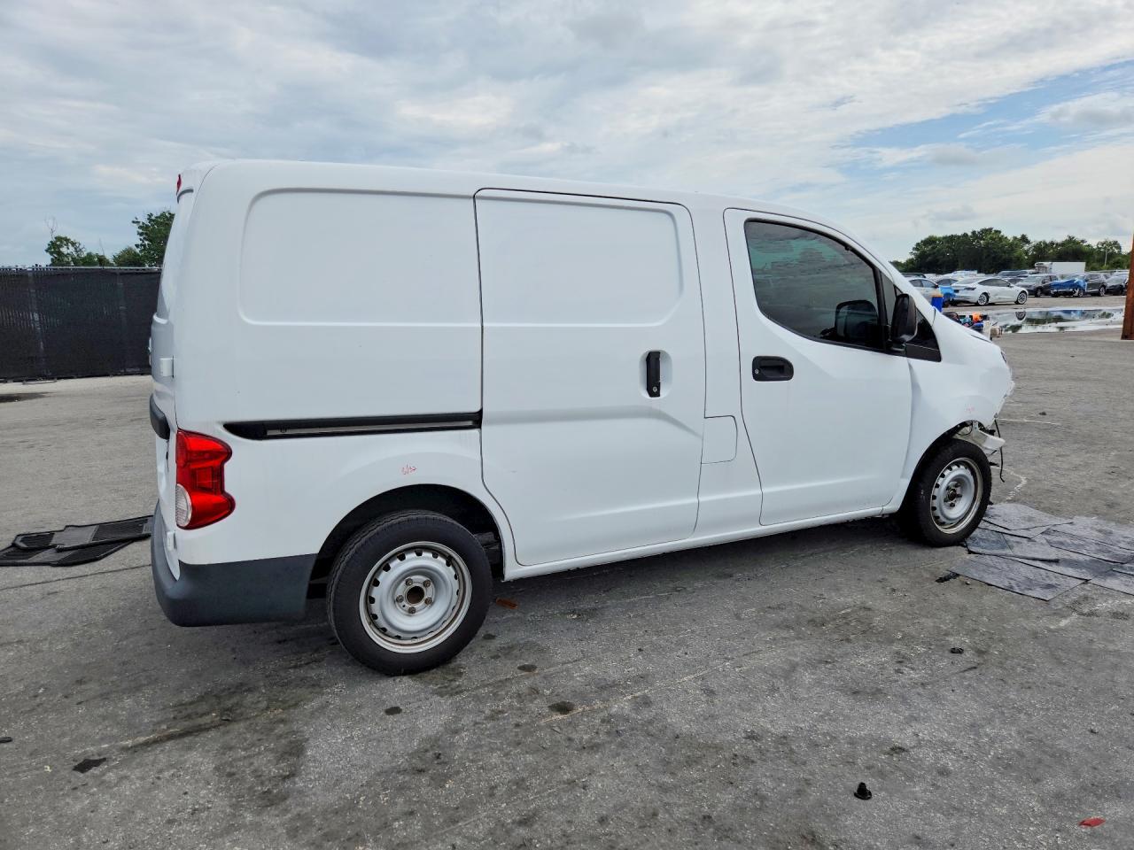 2020 NISSAN NV200 S — Фото 3 из 13
