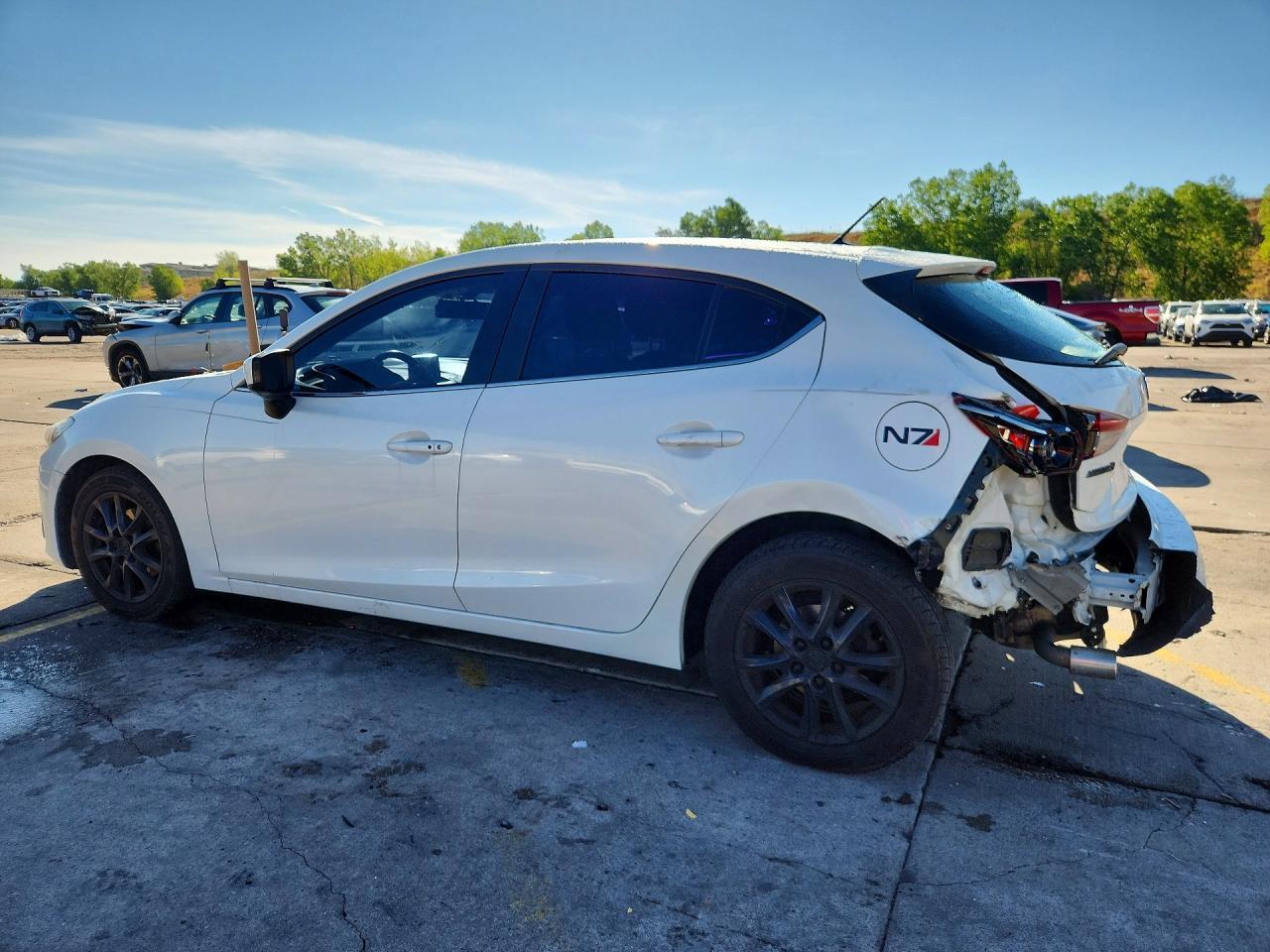 2016 MAZDA 3 TOURING — Фото 2 из 13