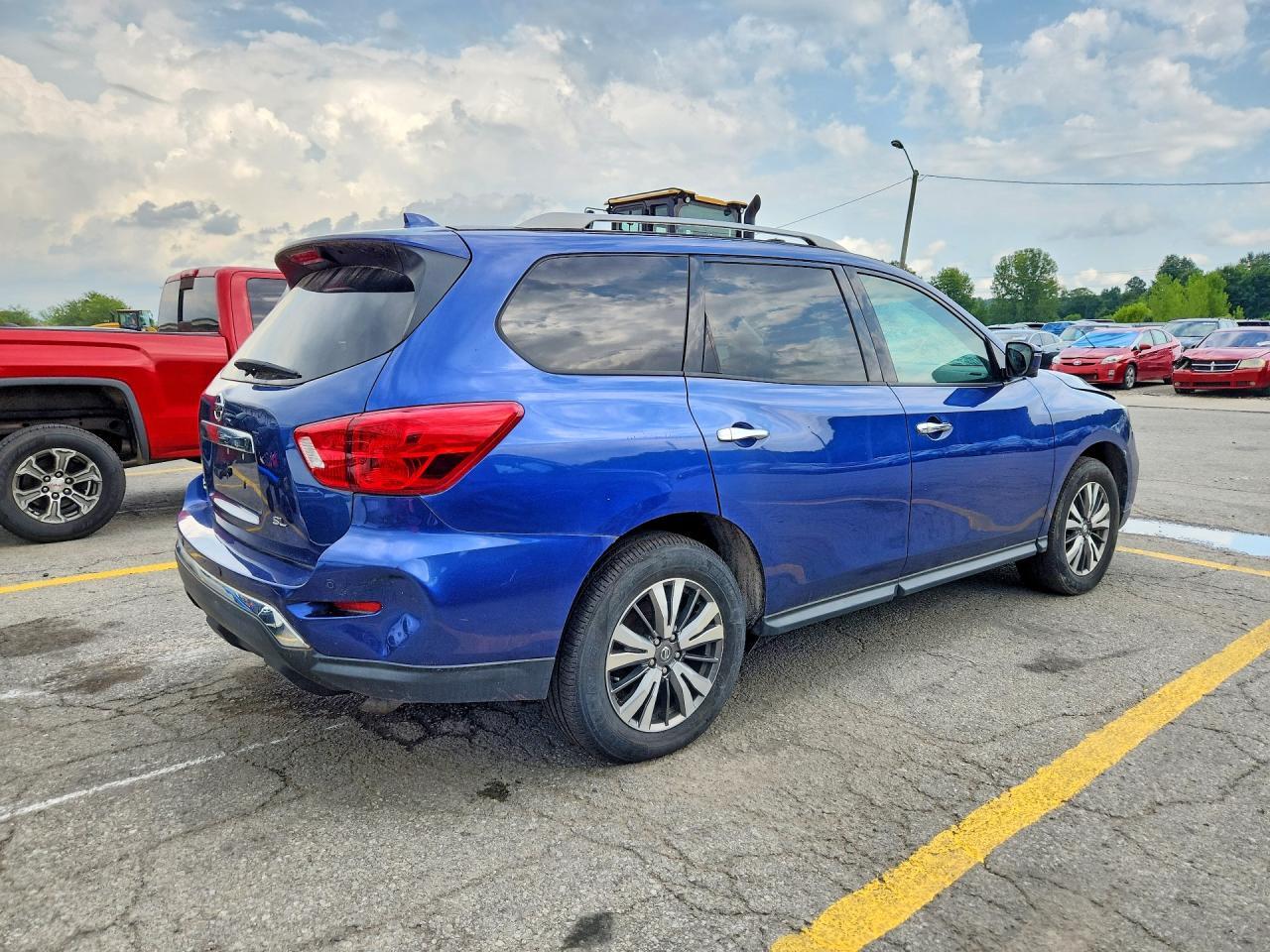 2020 NISSAN PATHFINDER SL — Фото 3 из 13