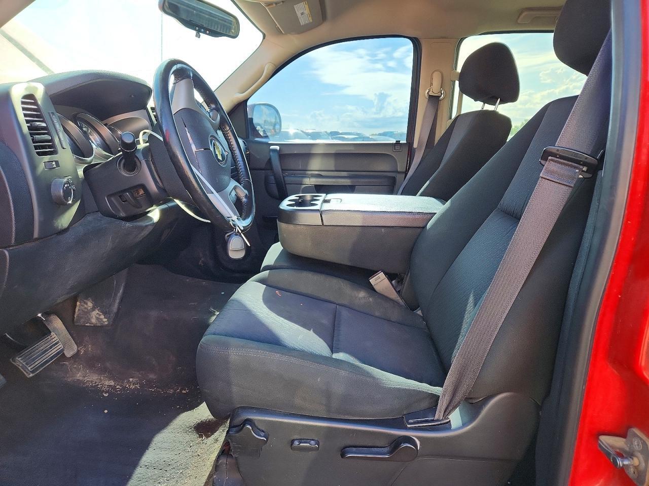 2013 CHEVROLET SILVERADO K1500 LT — Фото 7 из 12