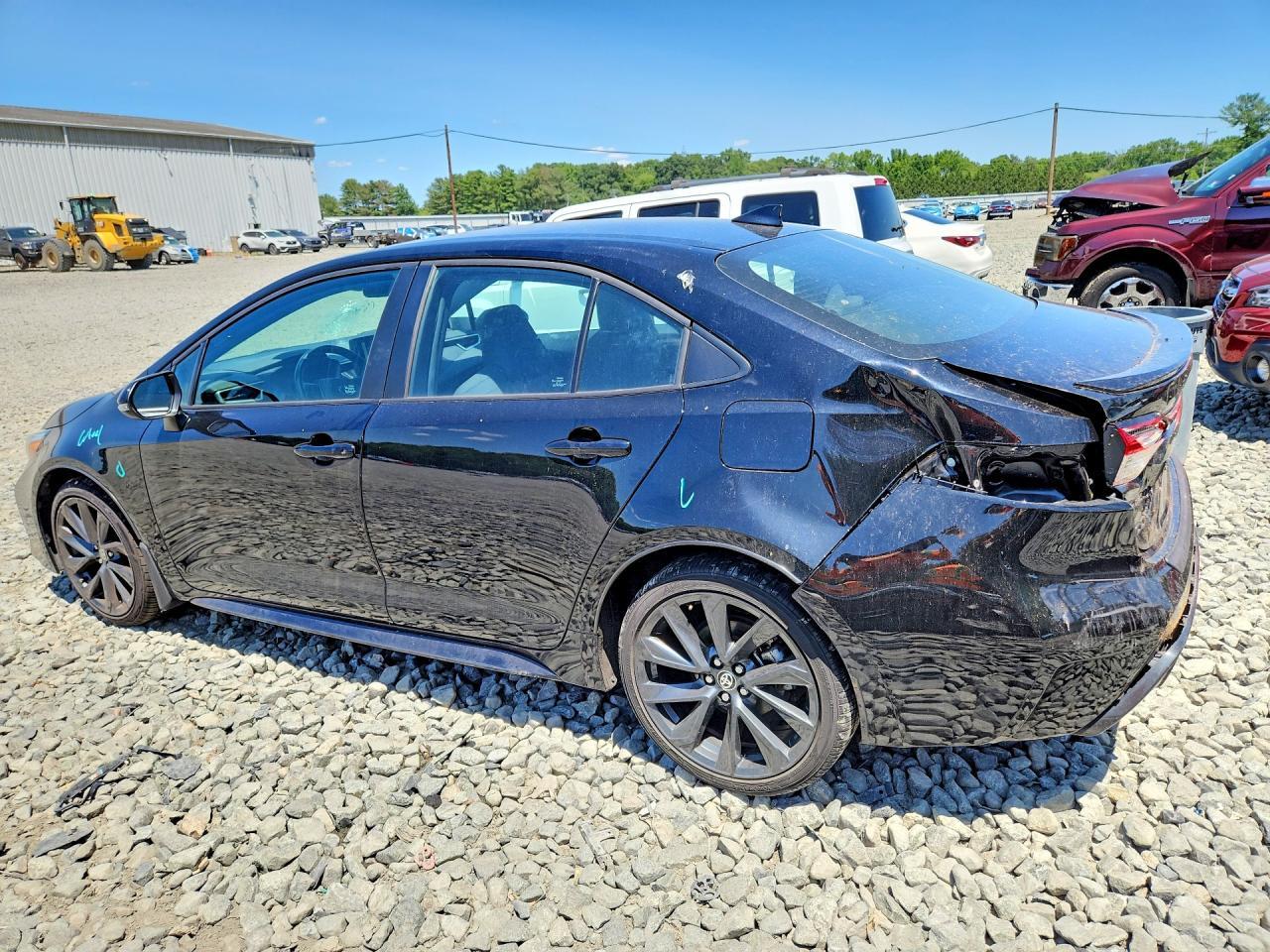 2024 TOYOTA COROLLA SE — Фото 2 из 13