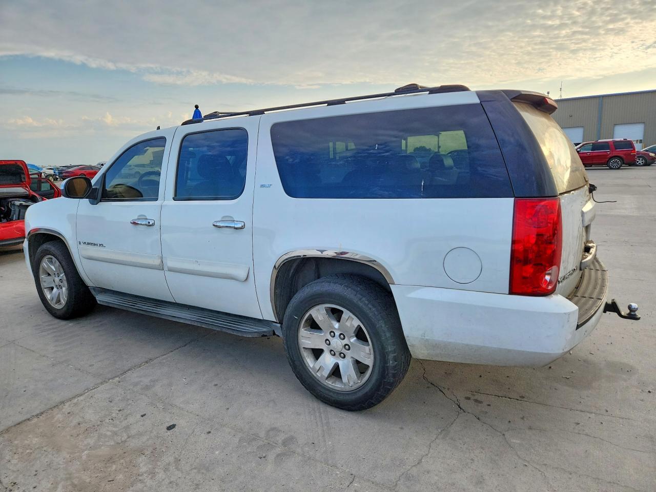2007 GMC YUKON XL C1500 — Фото 2 из 12
