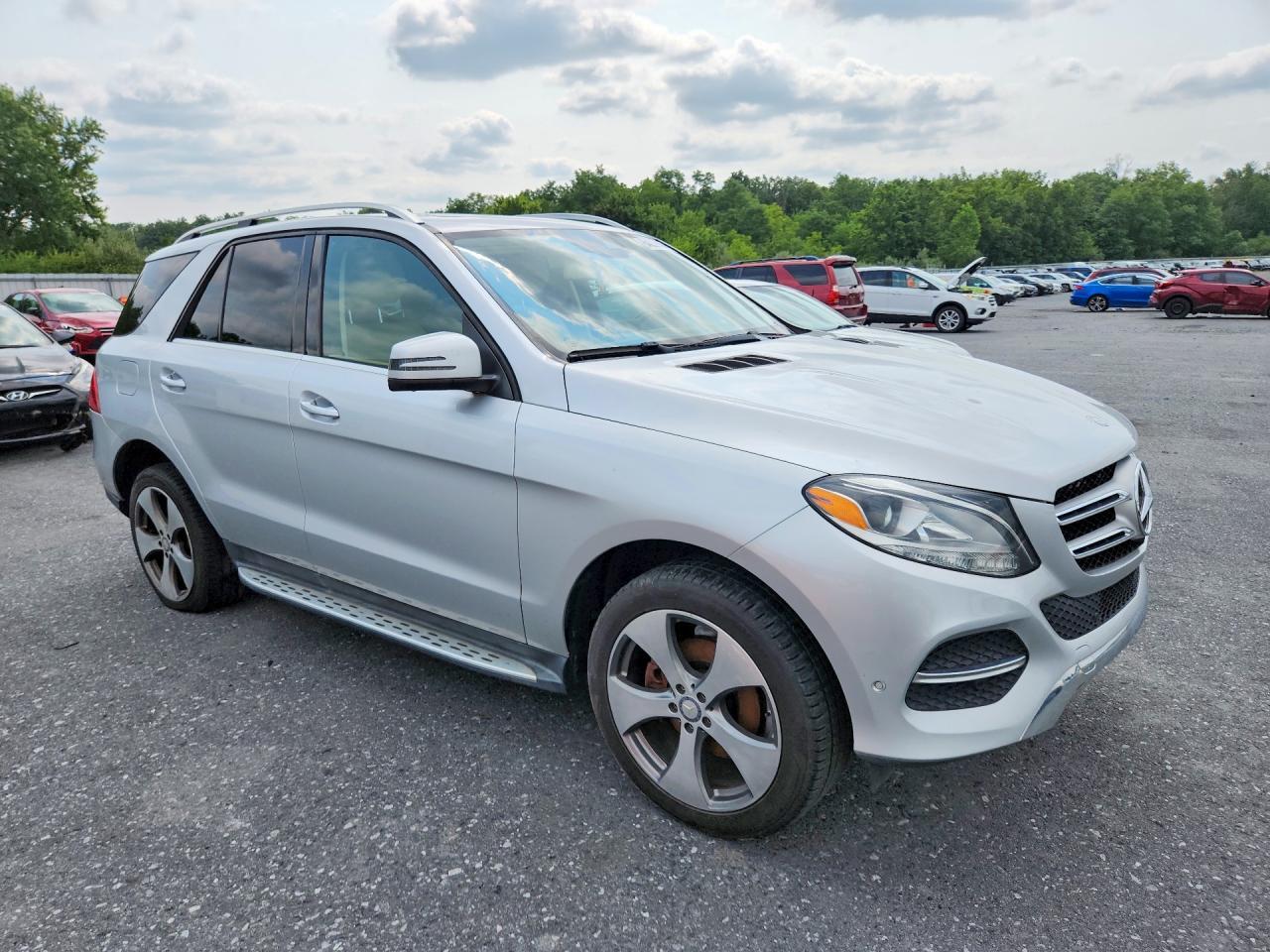2016 MERCEDES-BENZ GLE 350 — Фото 4 из 13
