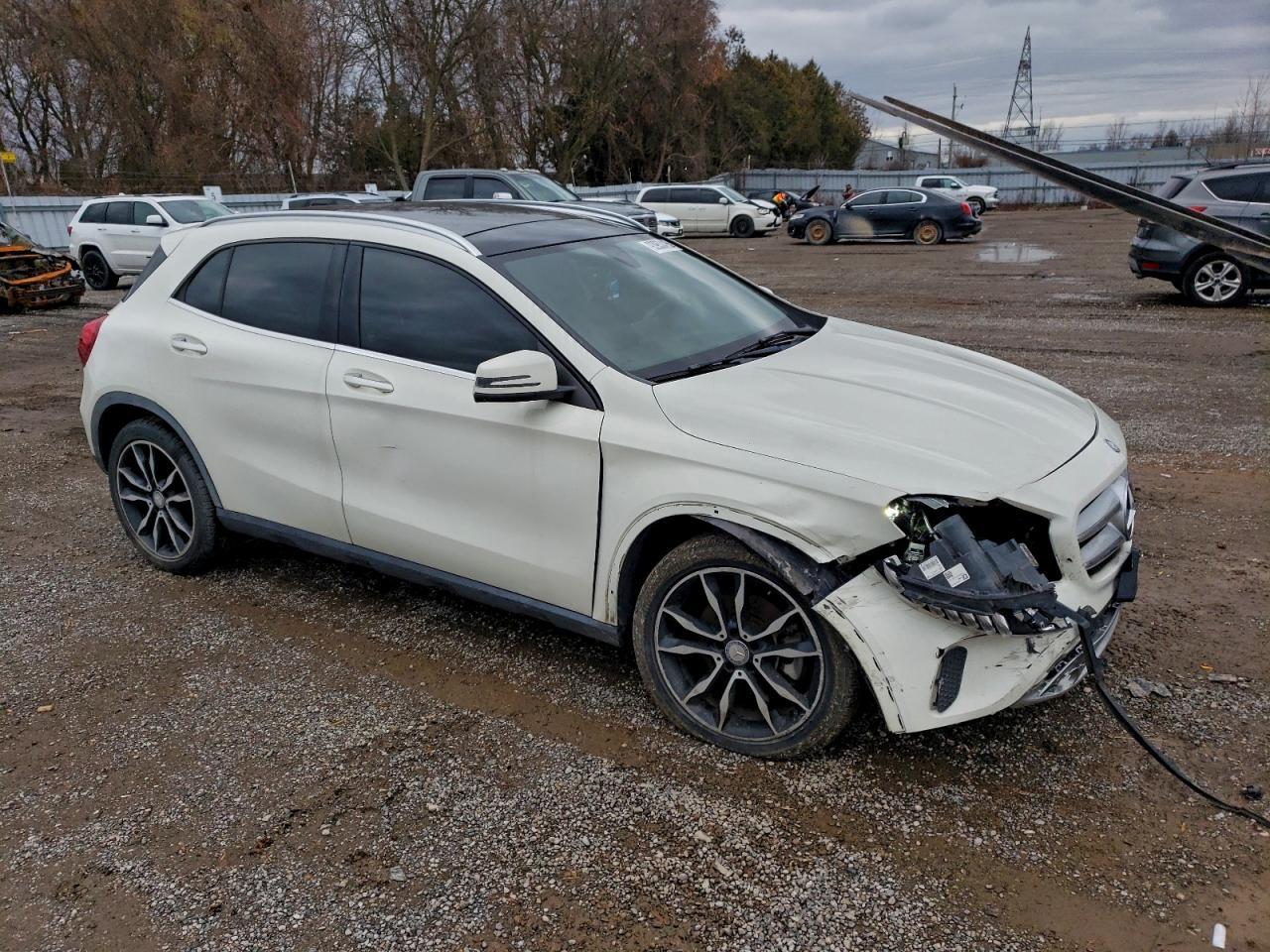 2016 MERCEDES-BENZ GLA 250 4MATIC — Фото 4 из 13
