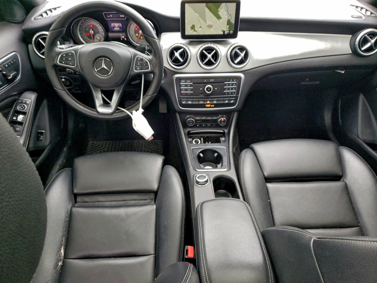 2016 MERCEDES-BENZ GLA 250 4MATIC — Фото 8 из 13
