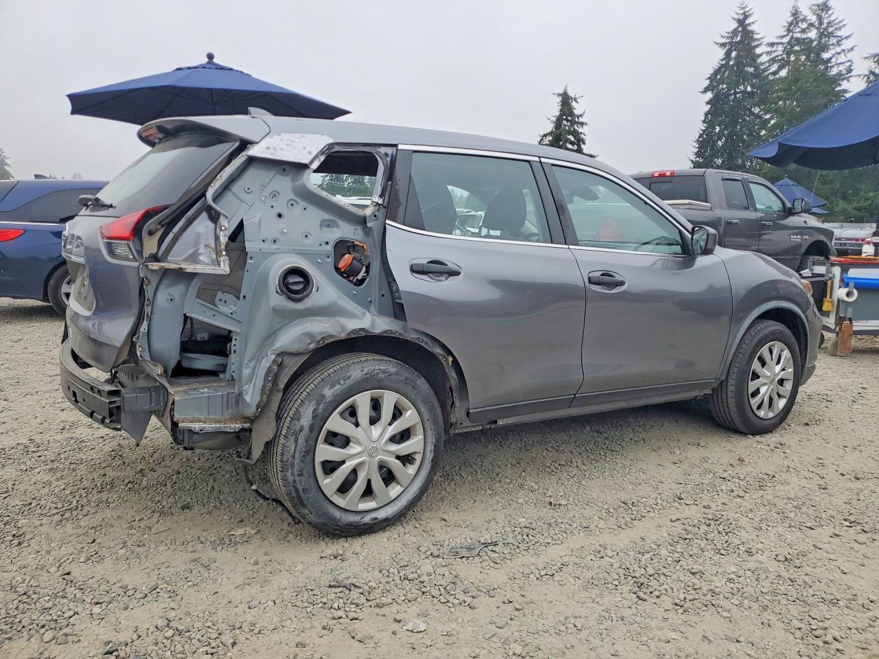 JN8AT2MT9LW018045 2020 NISSAN ROGUE photo no. 3