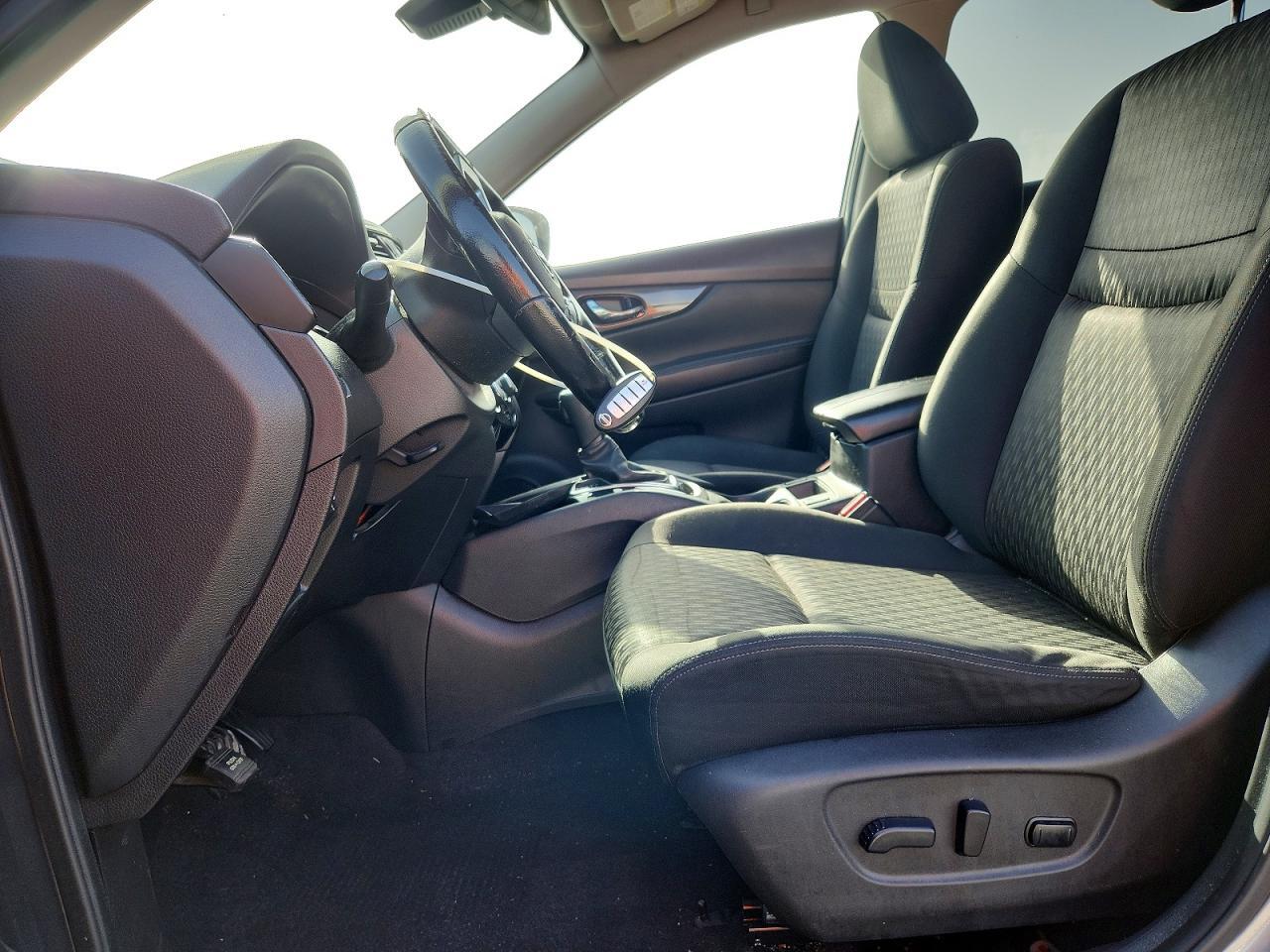 2020 NISSAN ROGUE SV — Фото 7 из 13