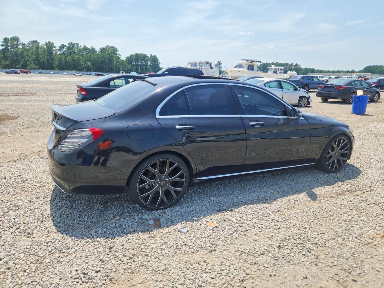 2016 MERCEDES-BENZ C 300 — Фото 3 из 12