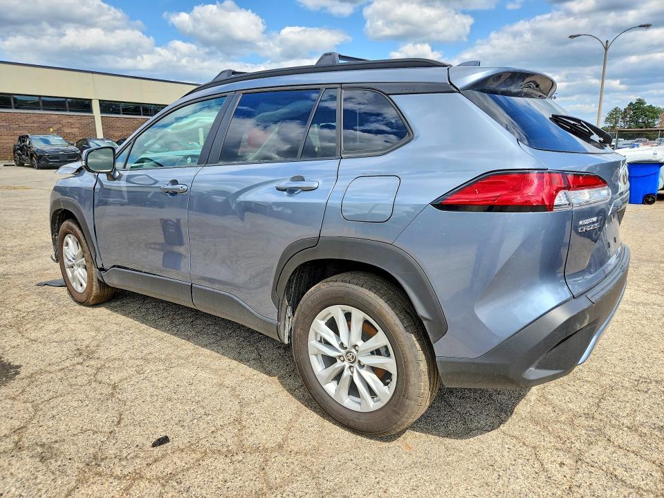 2024 TOYOTA COROLLA CROSS LE — Фото 2 из 12
