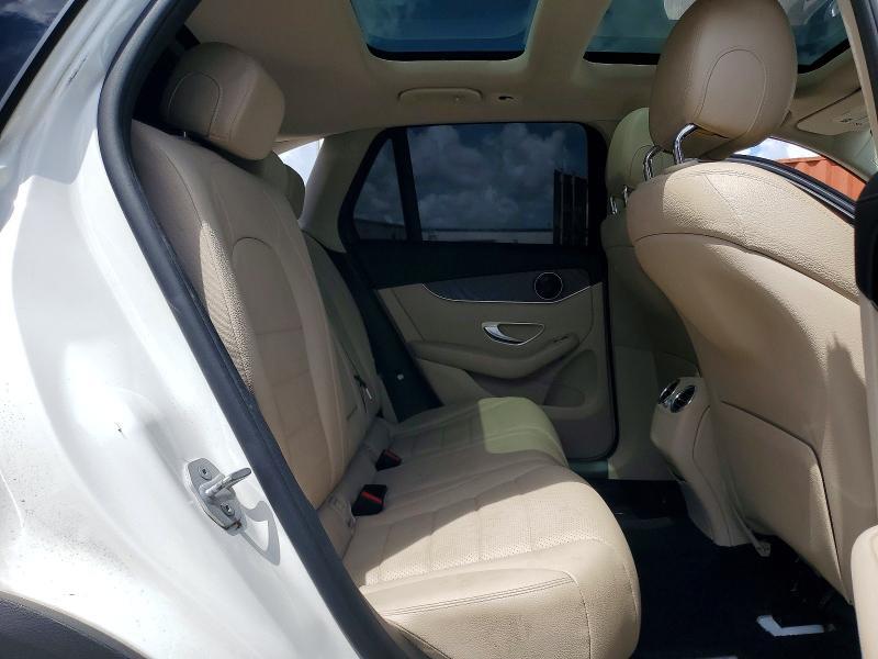 2016 MERCEDES-BENZ GLC 300 — Фото 11 из 15