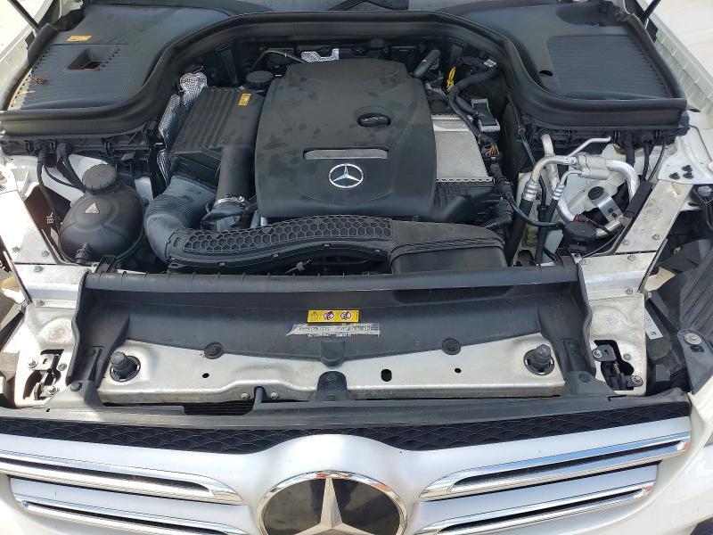 2016 MERCEDES-BENZ GLC 300 — Фото 12 из 15