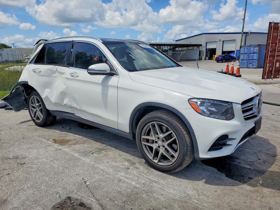 2016 MERCEDES-BENZ GLC 300 — Фото 4 из 15