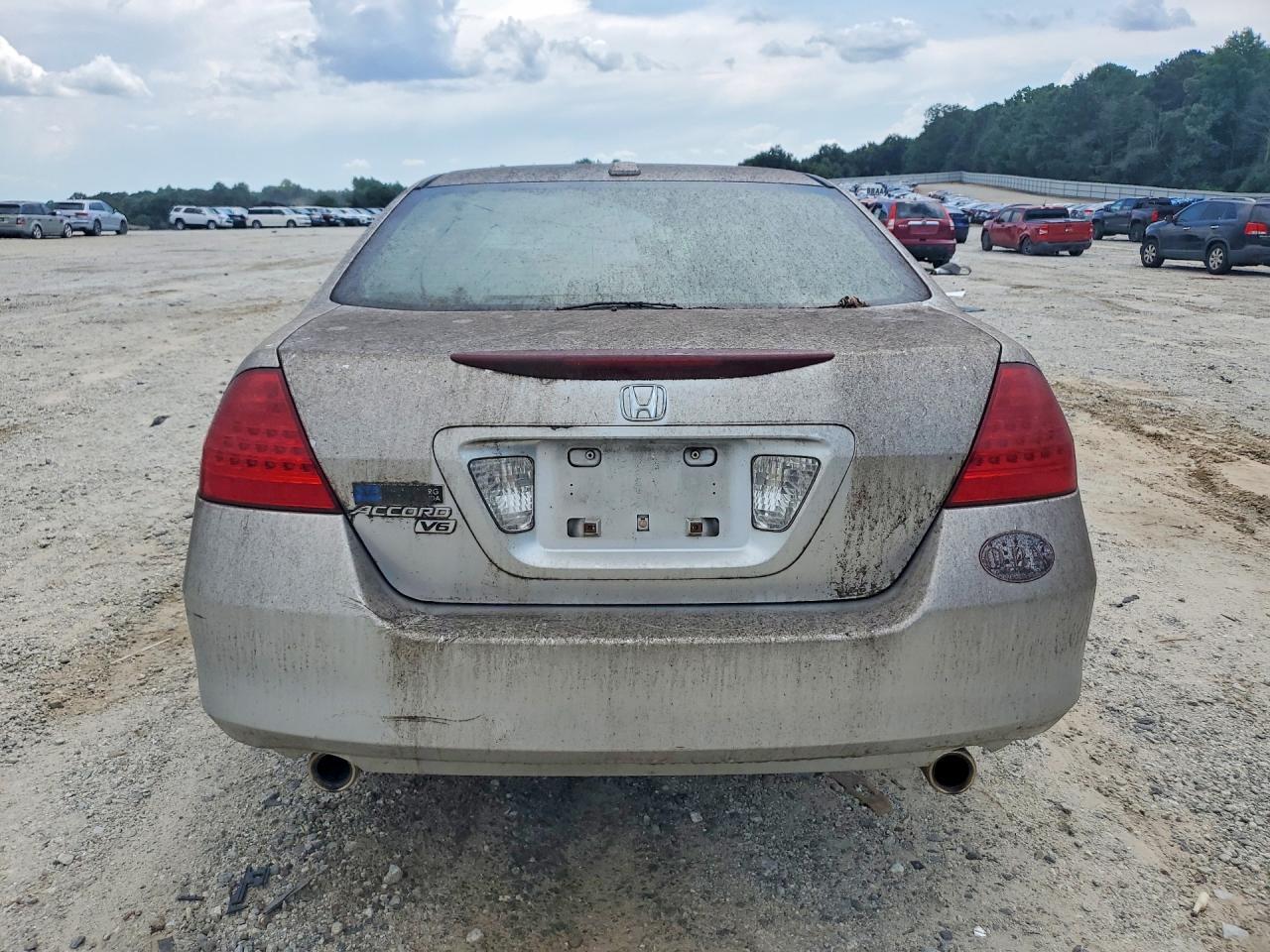 1HGCM665X7A072708 2007 HONDA ACCORD photo no. 6