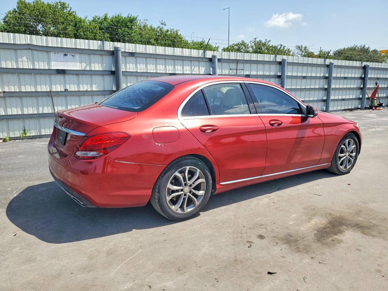 2016 MERCEDES-BENZ C 300 — Фото 3 из 12