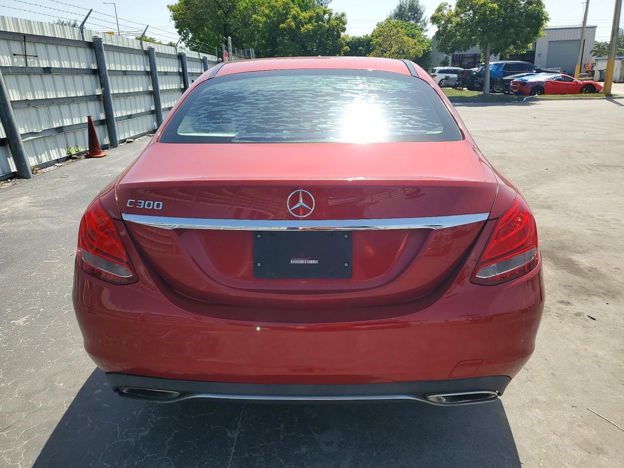 2016 MERCEDES-BENZ C 300 — Фото 6 из 12
