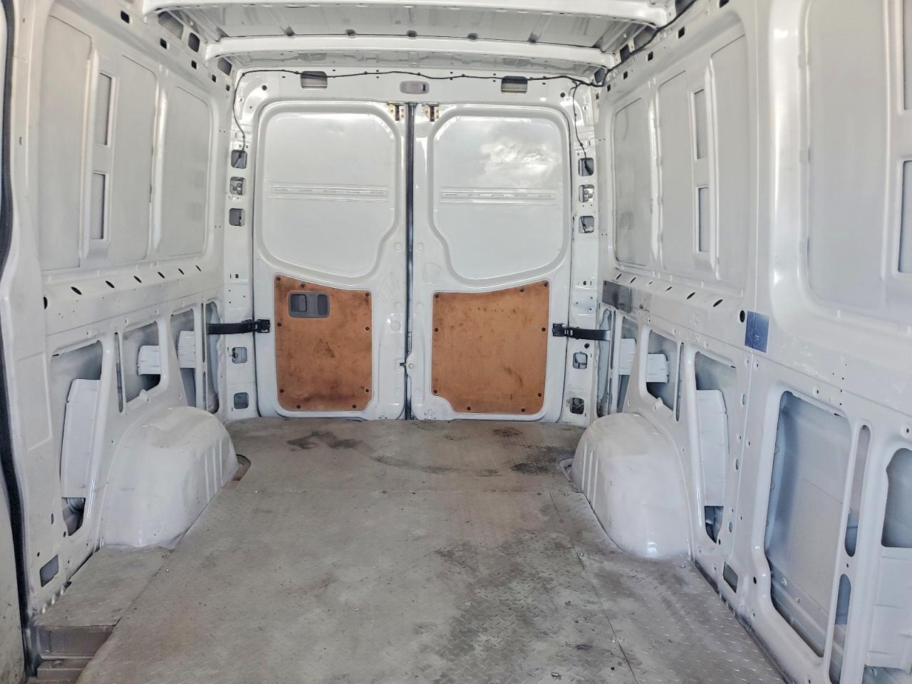 2016 MERCEDES-BENZ SPRINTER 2500 — Фото 10 из 13