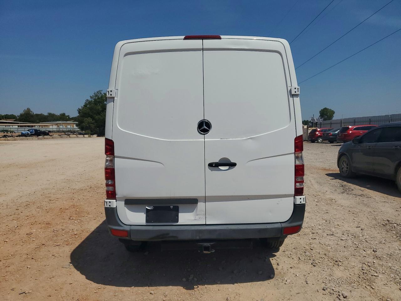 2016 MERCEDES-BENZ SPRINTER 2500 — Фото 6 из 13