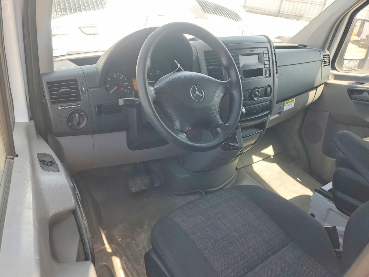 2016 MERCEDES-BENZ SPRINTER 2500 — Фото 8 из 13
