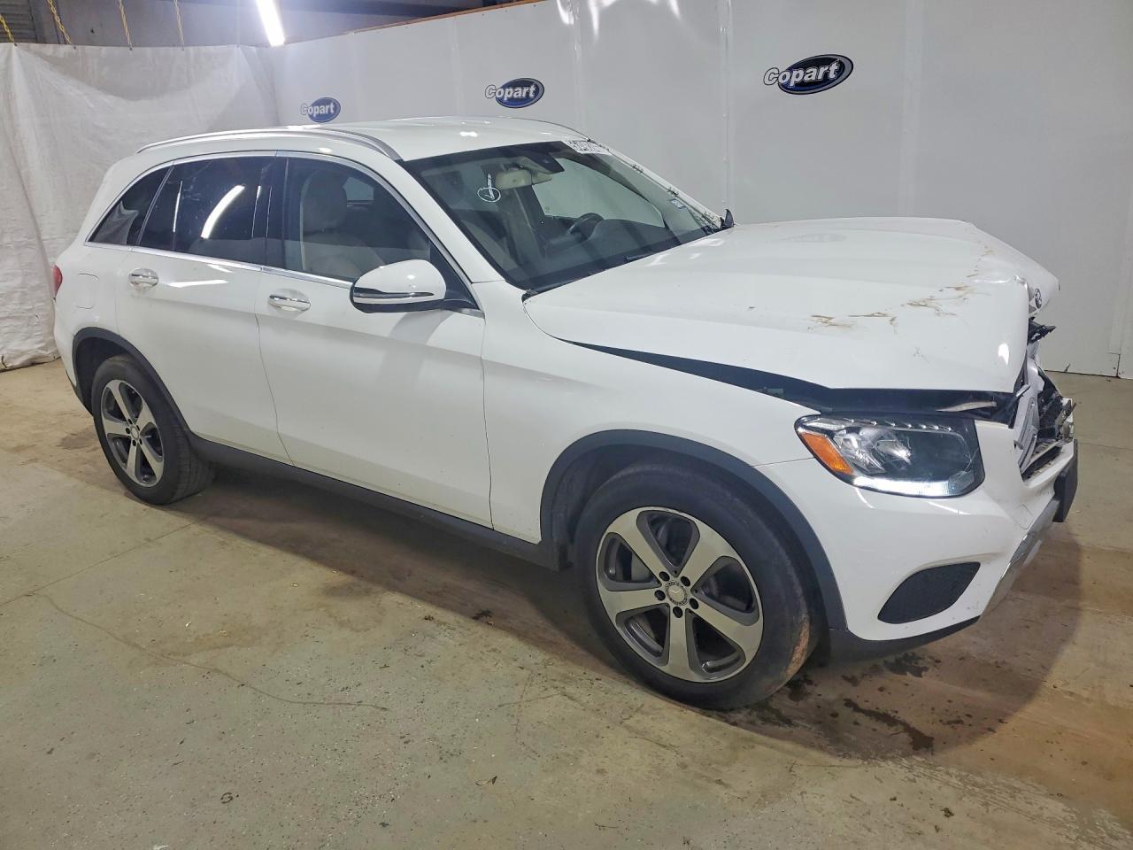 2016 MERCEDES-BENZ GLC 300 — Фото 4 из 12