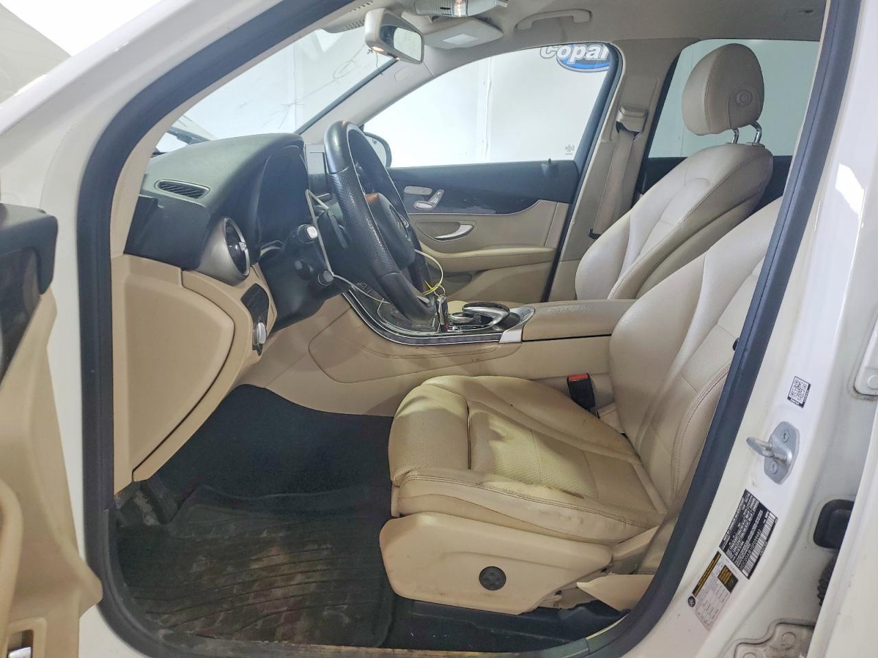 2016 MERCEDES-BENZ GLC 300 — Фото 7 из 12