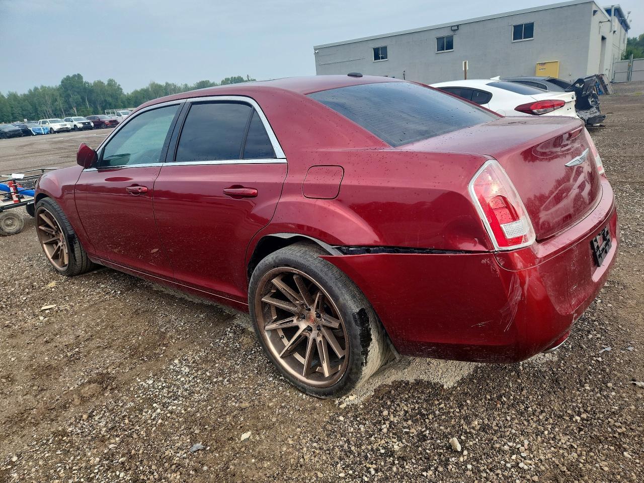 2013 CHRYSLER 300 S — Фото 2 из 12